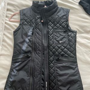 Xs nike vest black